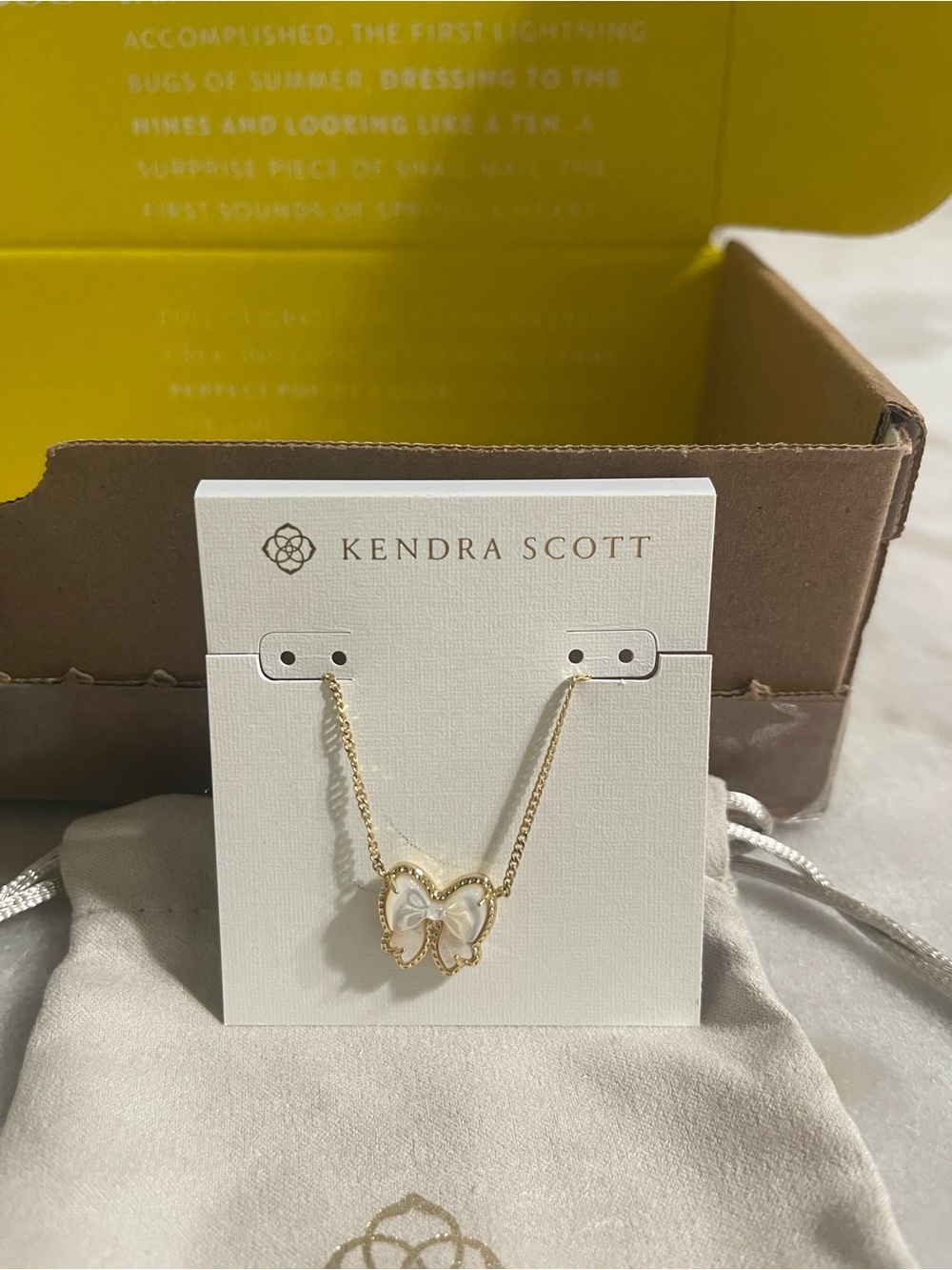 NWT Kendra Scott Haley Gold Bow Necklace, ivory mother of pearl